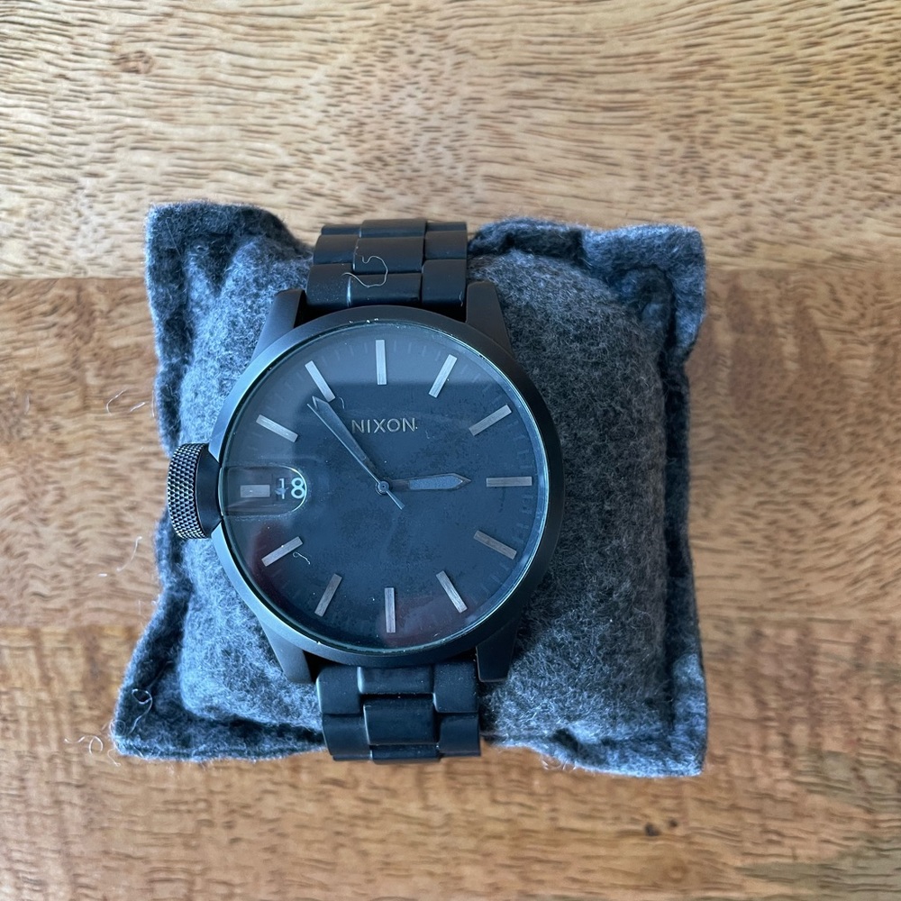 Nixon Sentry